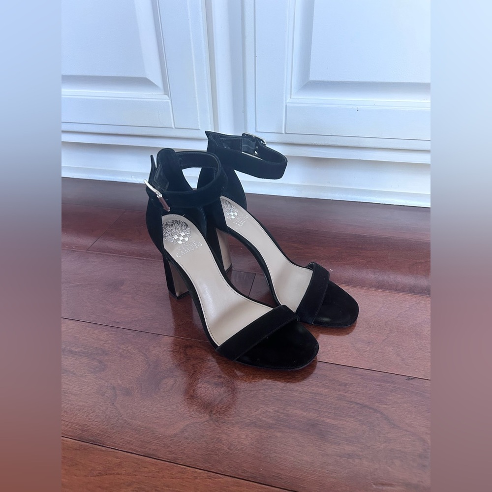 Vince Camuto women’s size 7.5 Acelyn strappy sandals heels shoes pumps size 38